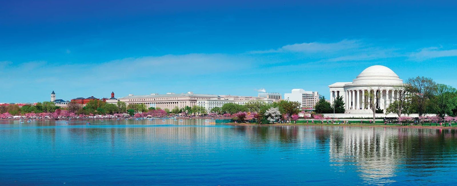 Washington, D.C. a view of the Lincoln memorial