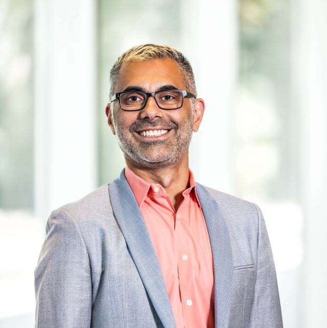 Armin Molavi Updated Headshot