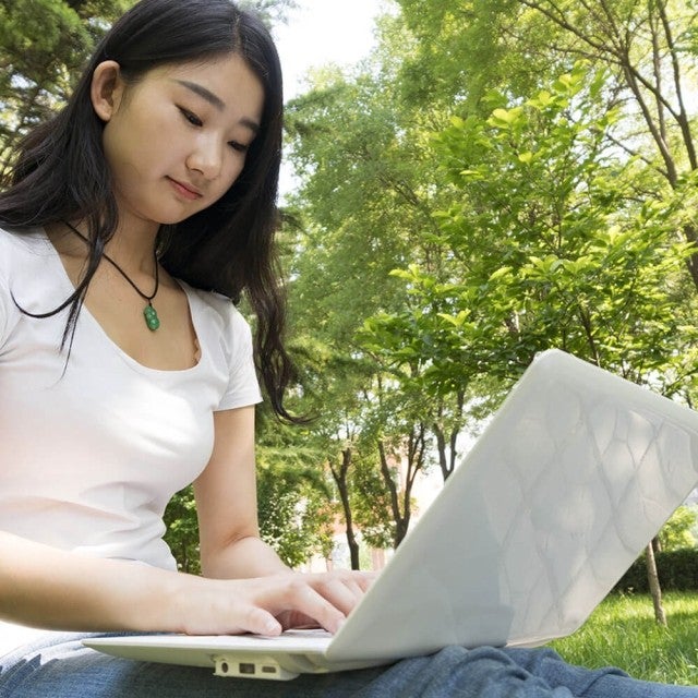 student using Canvas Studio