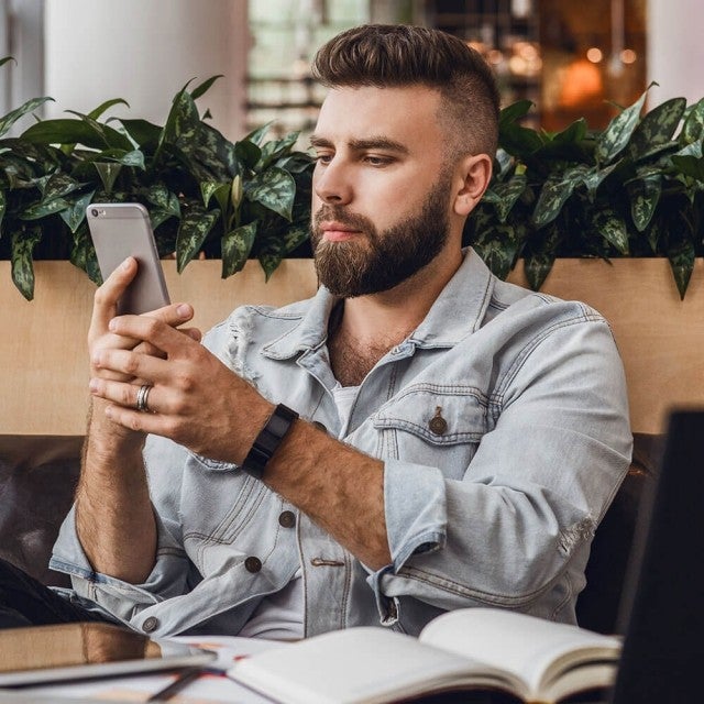 man using Canvas Studio