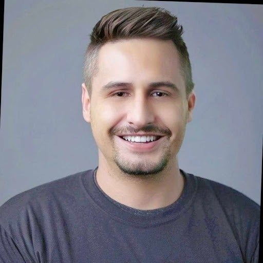 Danilo Vezetiv headshot
